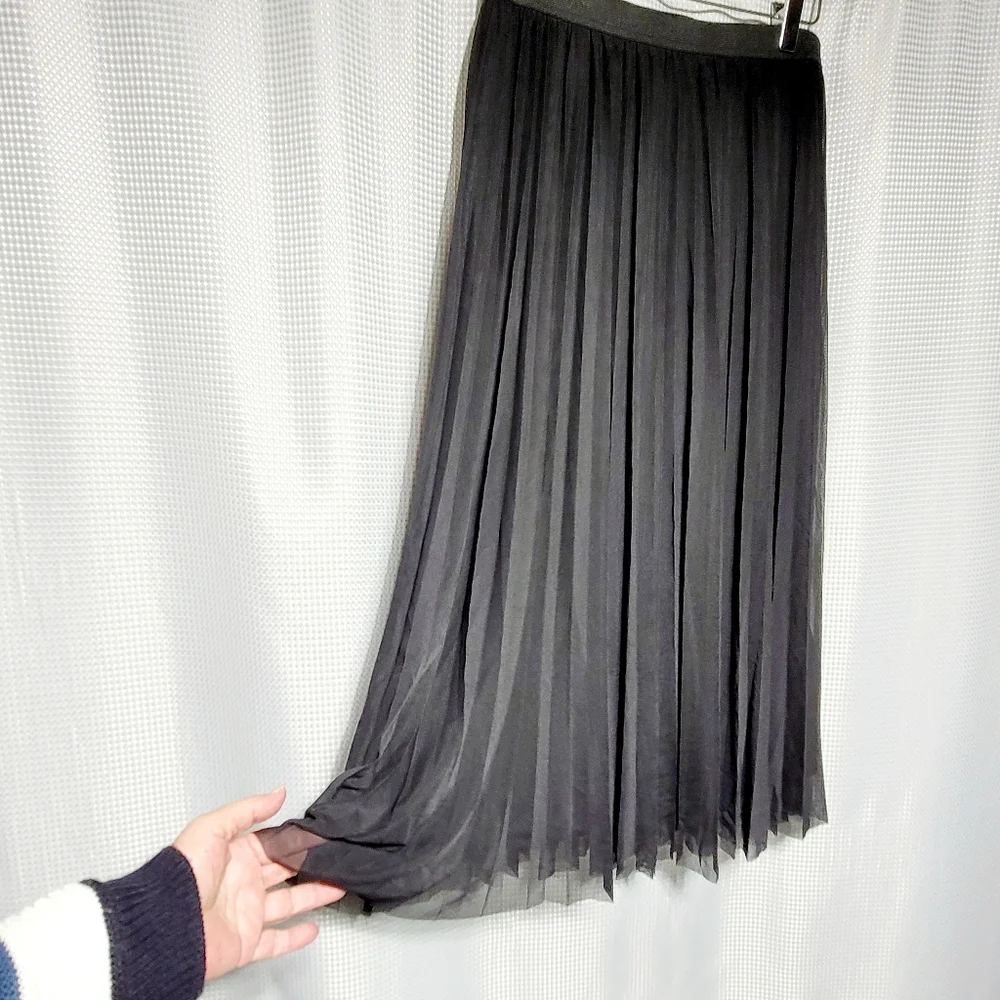 Sincerely Jules Black Pleated Shear Flowy Maxi Skirt Women's (L) - Picture 3 of 9